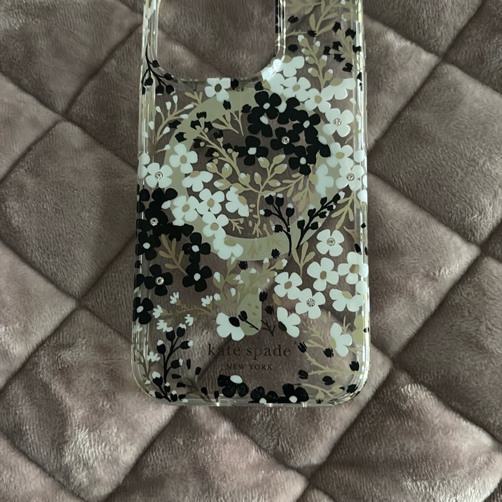 Kate Spade iPhone 16 pro NWoB